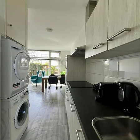 Dutch Line, De Schelp, Gratis Parkeren