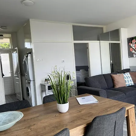 Dutch Line, De Schelp, Gratis Parkeren * Zandvoort