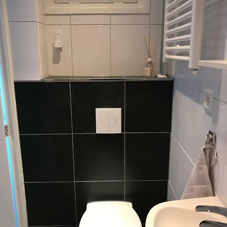 Dutch Line, De Schelp, Gratis Parkeren